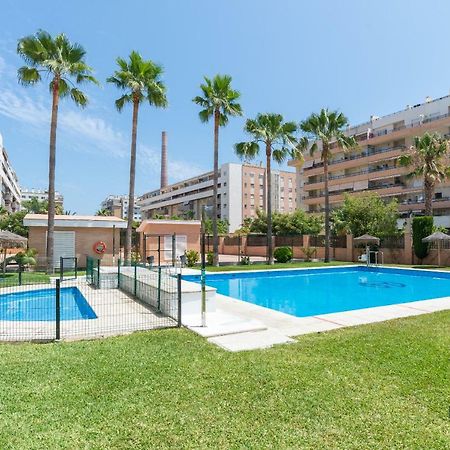 Charming Apartment On The Beach - Pool And Parking Malaga Exterior photo