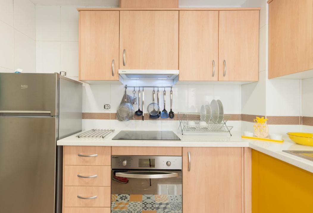 Charming Apartment On The Beach - Pool And Parking Malaga Exterior photo